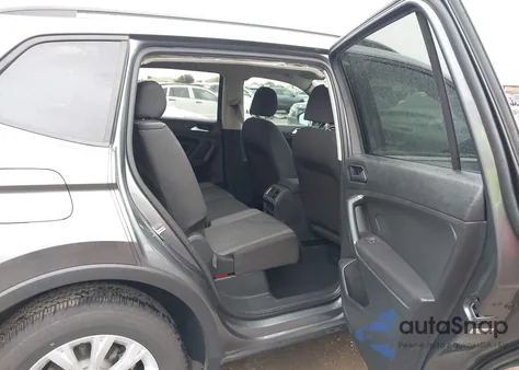 2018 Volkswagen Tiguan 2.0T S z USA, uszkodzony, nr VIN 3VV1B7AX5JM090409